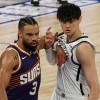 曾凡博1断3犯布克18+5+5 NBA中国赛太阳加时胜篮网