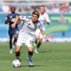 3-1，27岁日本球星闪耀德甲：飙无敌世界波 双响炮，率队升至第一